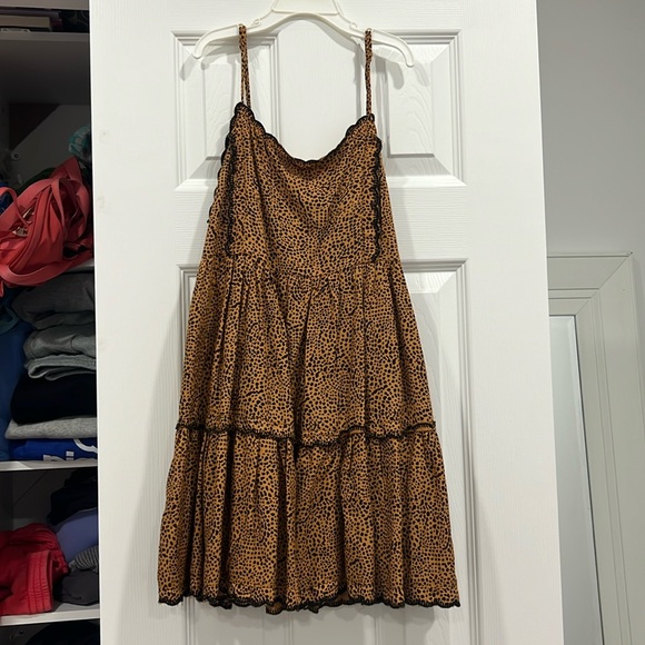 Urban dress - Picture 1 of 2